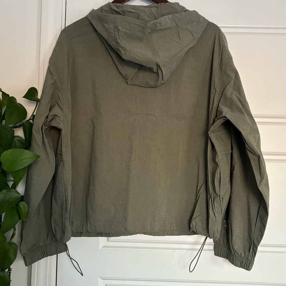 • NWT! [Levi’s] Lightweight Parka • - Picture 8 of 10